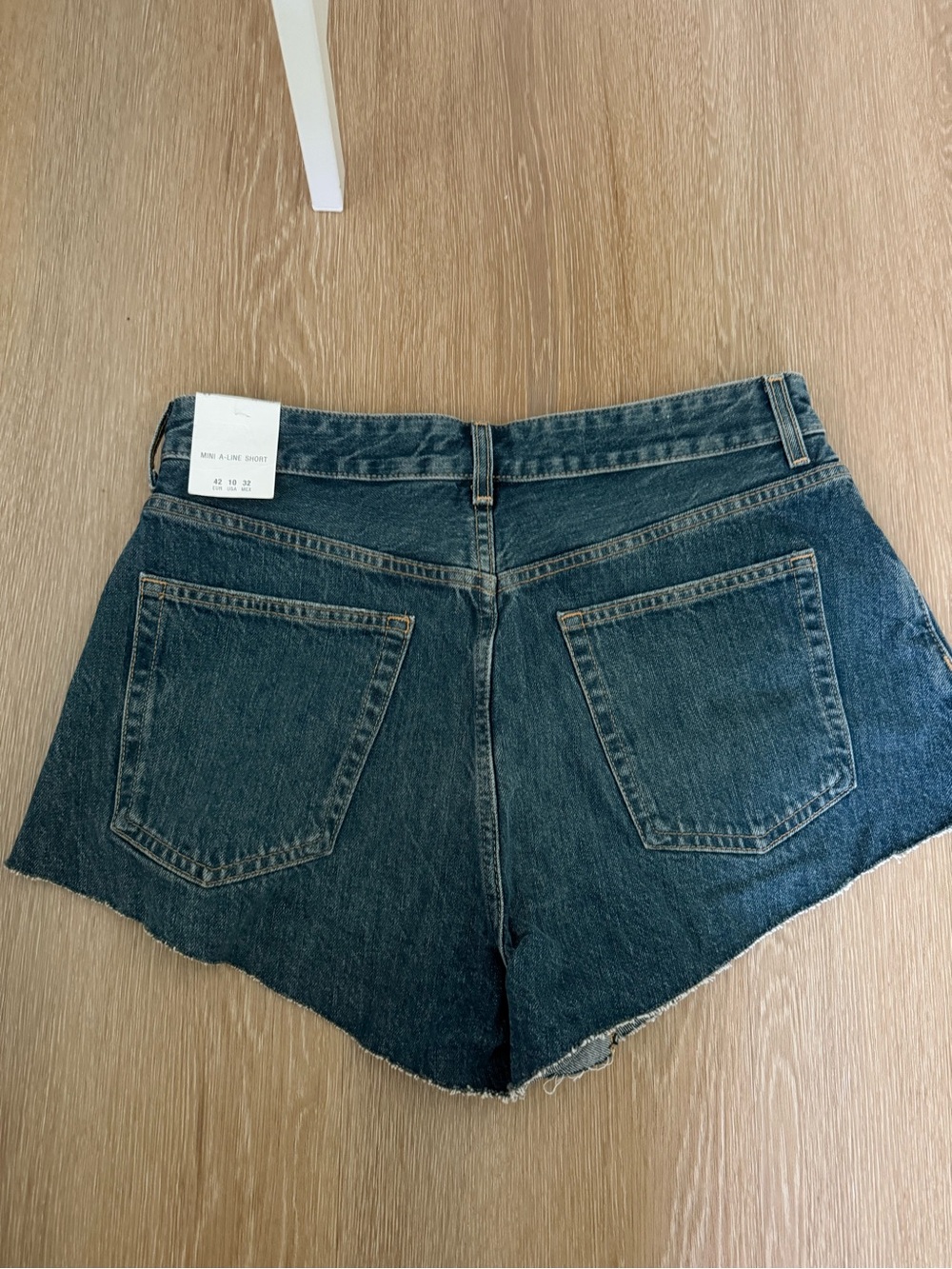 Zara Raw Hem Cutoff Denim Shorts - Picture 2 of 2